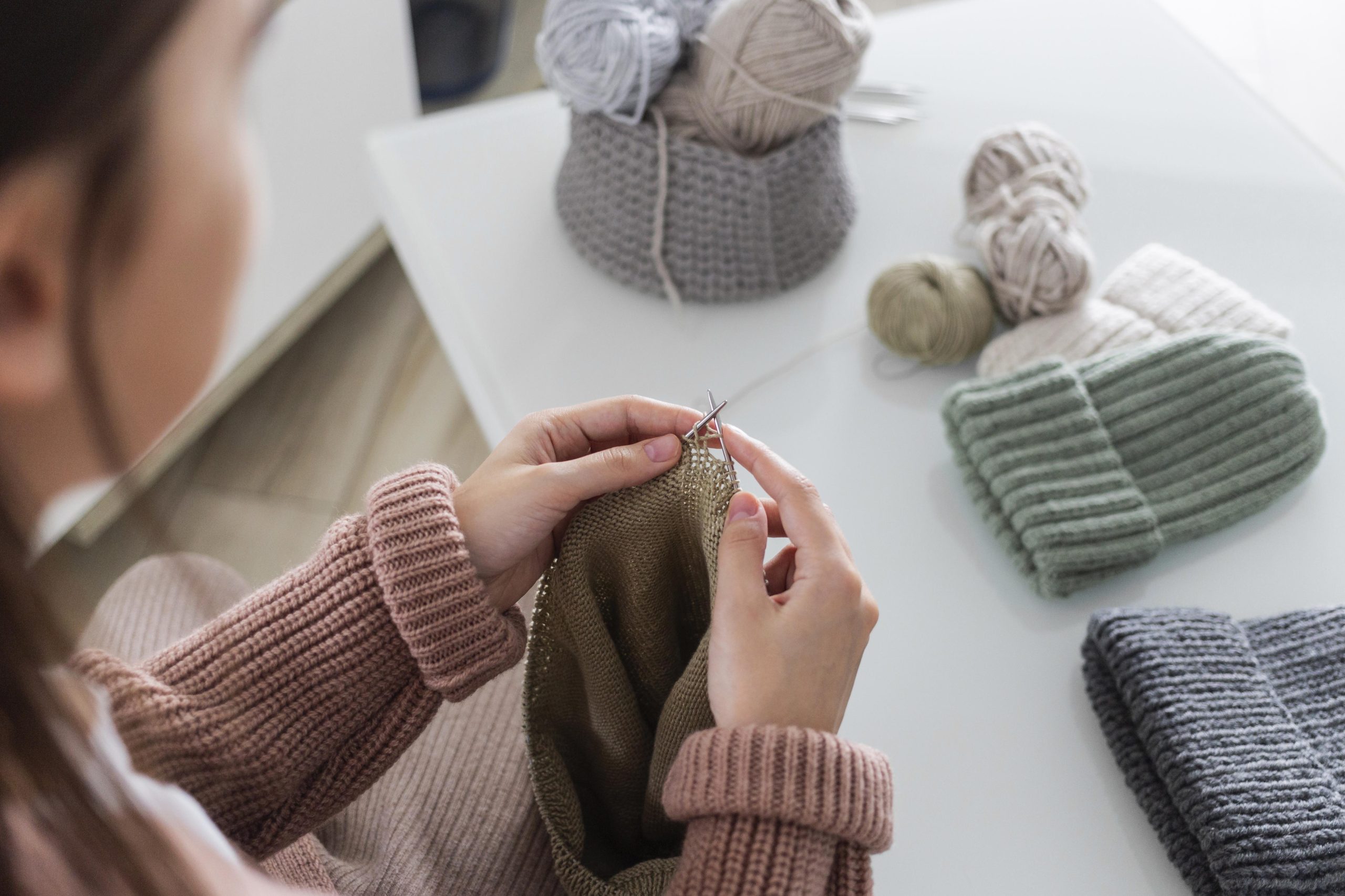 How to Make Your Own Knit Fabric at Home: DIY Techniques"